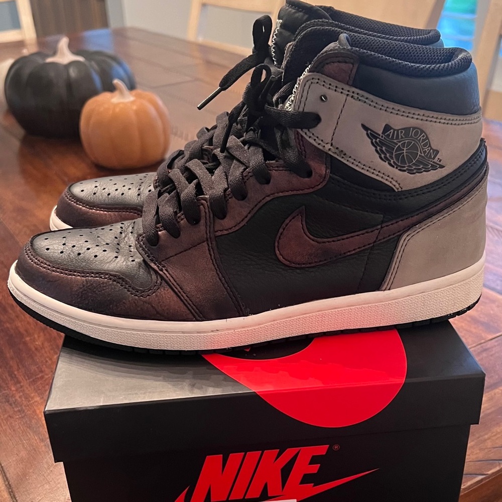 The Air Jordan 1 Retro High OG 'Patina' Light Army Rust
